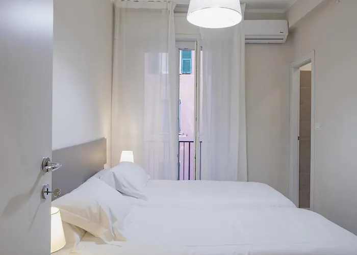 Carignano Design By Wonderful Italy * Cenova